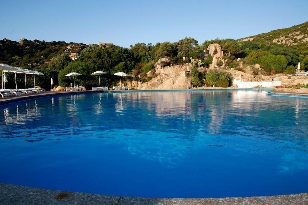 Hotel La Bisaccia Baja Sardinia Eksteriør billede