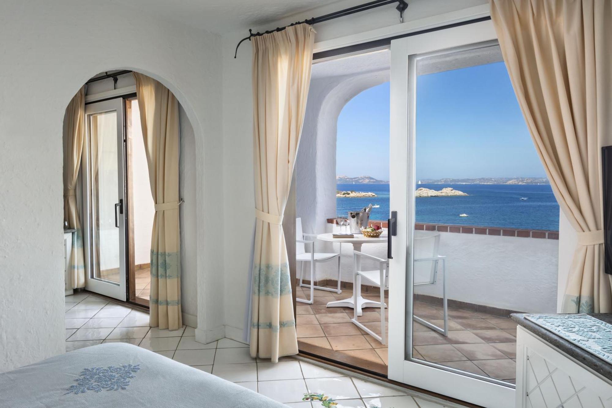 Hotel La Bisaccia Baja Sardinia Eksteriør billede