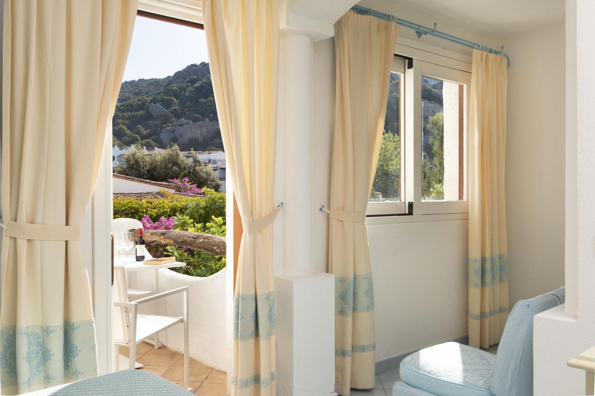 Hotel La Bisaccia Baja Sardinia Eksteriør billede