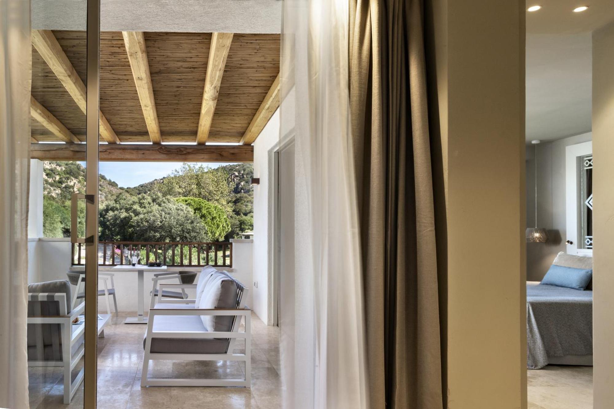 Hotel La Bisaccia Baja Sardinia Eksteriør billede
