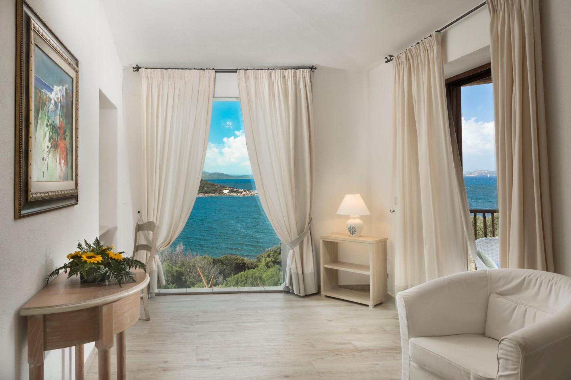 Hotel La Bisaccia Baja Sardinia Eksteriør billede